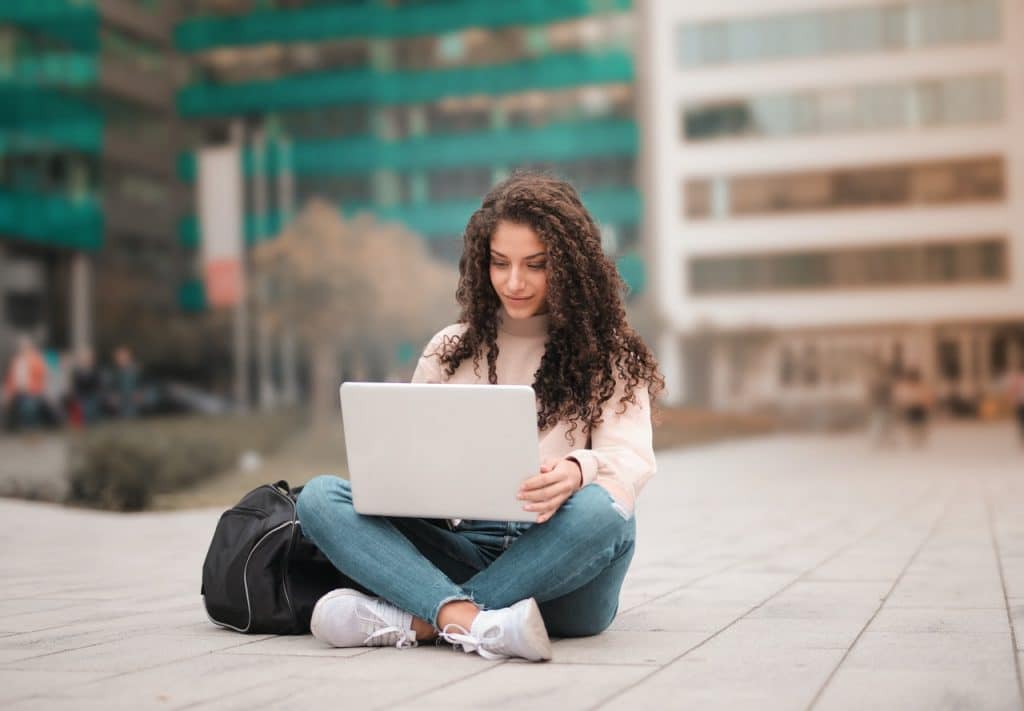 The Best Scholarships in Texas for Community Service
